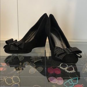 Gianni Bini Black Wedge Size 7.5